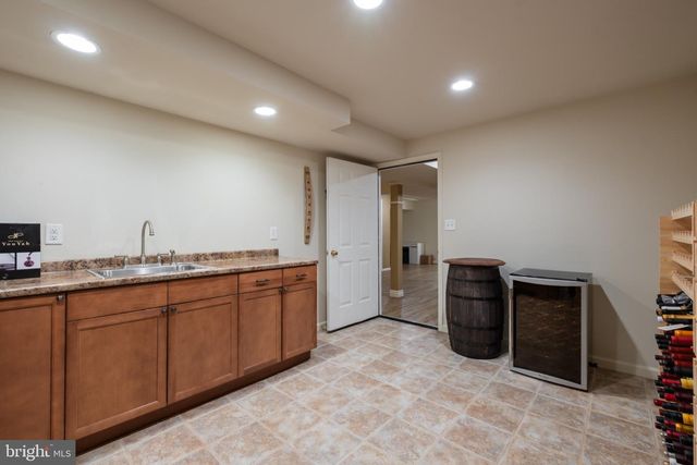 7 WILKINS RD, Hainesport, NJ 08036