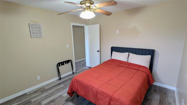 10227 Gulf Meadows Drive, Houston, TX 77075