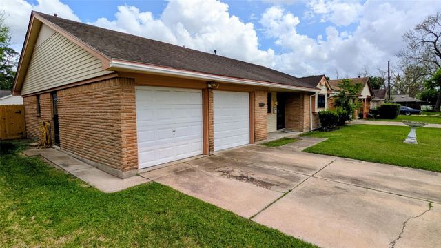 10227 Gulf Meadows Drive, Houston, TX 77075