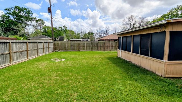 10227 Gulf Meadows Drive, Houston, TX 77075