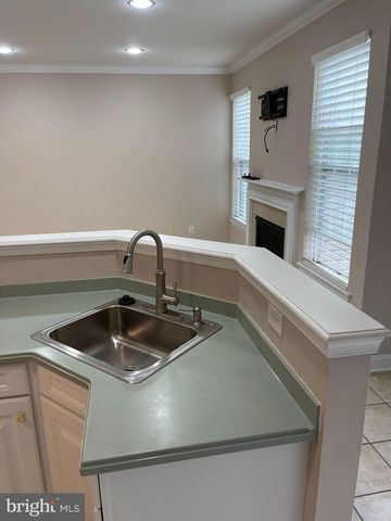 160 PENNSBURY LN, Woodbury, NJ 08096