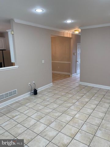 160 PENNSBURY LN, Woodbury, NJ 08096