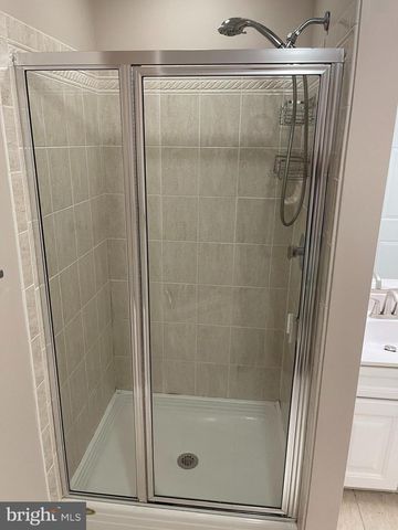 160 PENNSBURY LN, Woodbury, NJ 08096