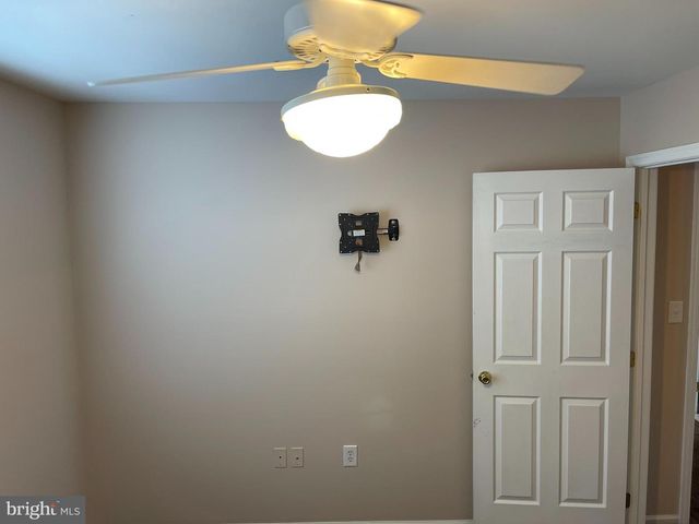 160 PENNSBURY LN, Woodbury, NJ 08096