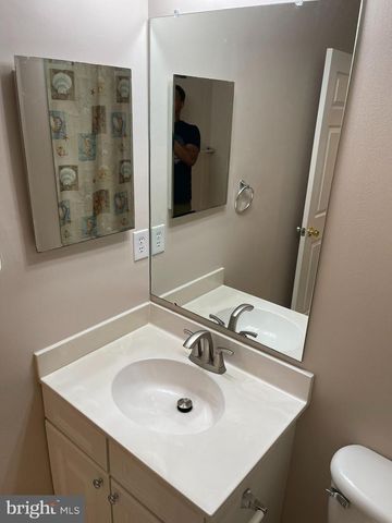 160 PENNSBURY LN, Woodbury, NJ 08096