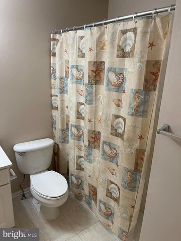 160 PENNSBURY LN, Woodbury, NJ 08096