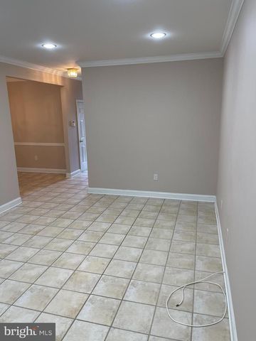 160 PENNSBURY LN, Woodbury, NJ 08096