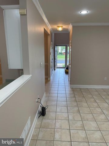 160 PENNSBURY LN, Woodbury, NJ 08096