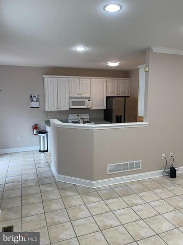 160 PENNSBURY LN, Woodbury, NJ 08096