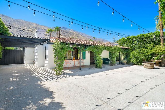 1861 S Palm Canyon Drive, Palm Springs, CA 92264