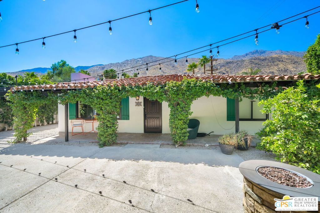 1861 S Palm Canyon Drive, Palm Springs, CA 92264
