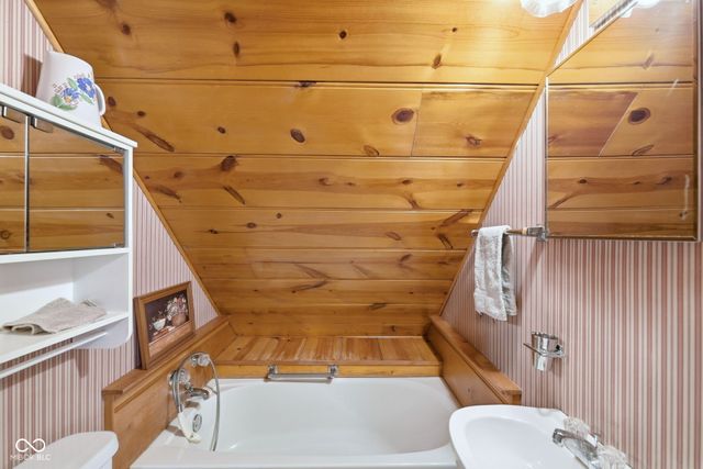 6486 Coyote Drive, Nineveh, IN 46164