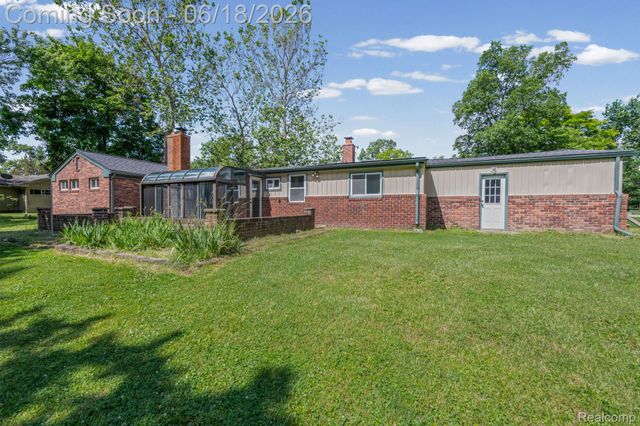 28134 Wildwood Trail, Farmington Hills, MI 48336
