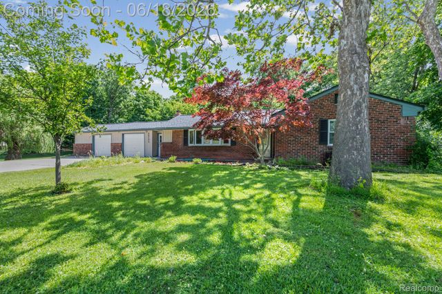 28134 Wildwood Trail, Farmington Hills, MI 48336