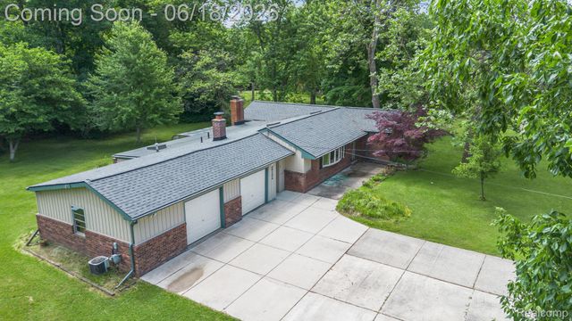 28134 Wildwood Trail, Farmington Hills, MI 48336