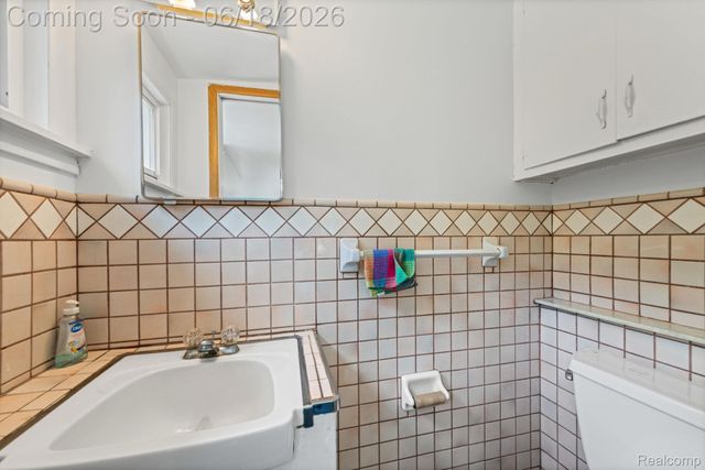 28134 Wildwood Trail, Farmington Hills, MI 48336