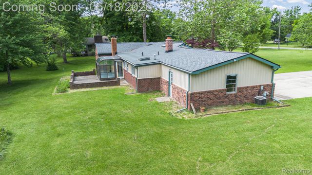 28134 Wildwood Trail, Farmington Hills, MI 48336