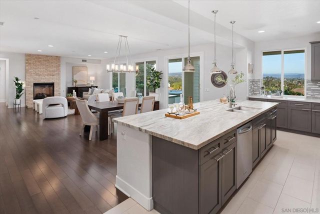 1725 Continental Lane, Escondido, CA 92029