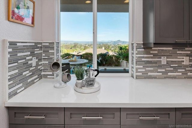 1725 Continental Lane, Escondido, CA 92029