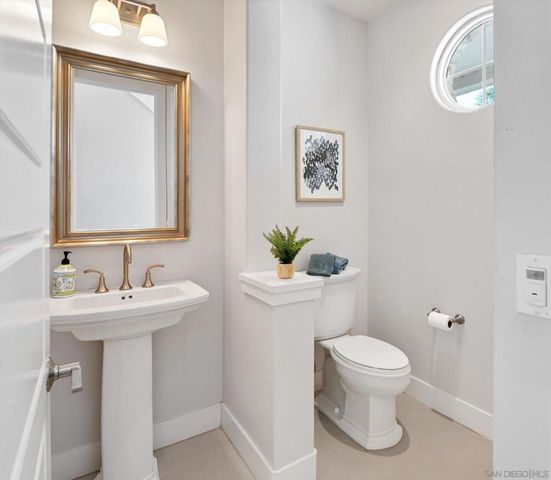 1725 Continental Lane, Escondido, CA 92029