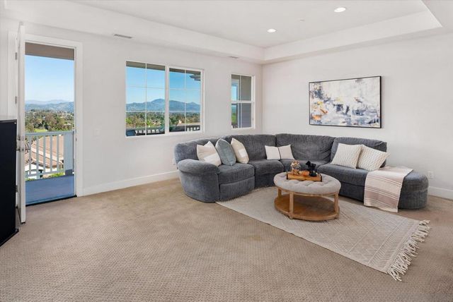 1725 Continental Lane, Escondido, CA 92029