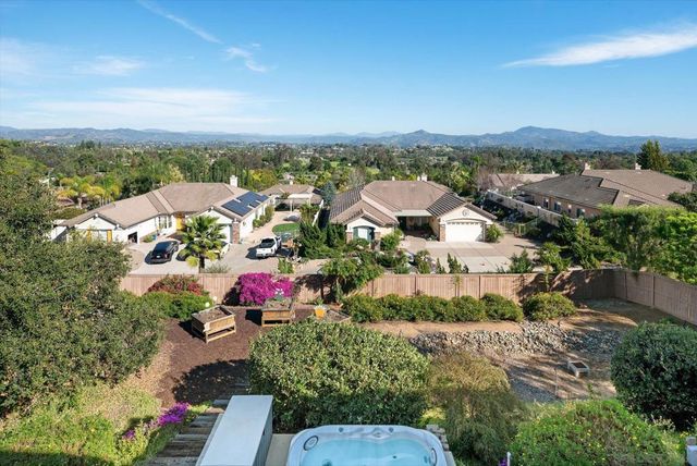 1725 Continental Lane, Escondido, CA 92029