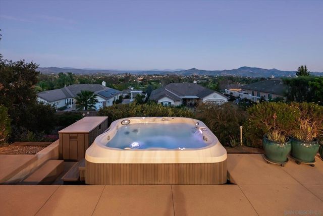 1725 Continental Lane, Escondido, CA 92029