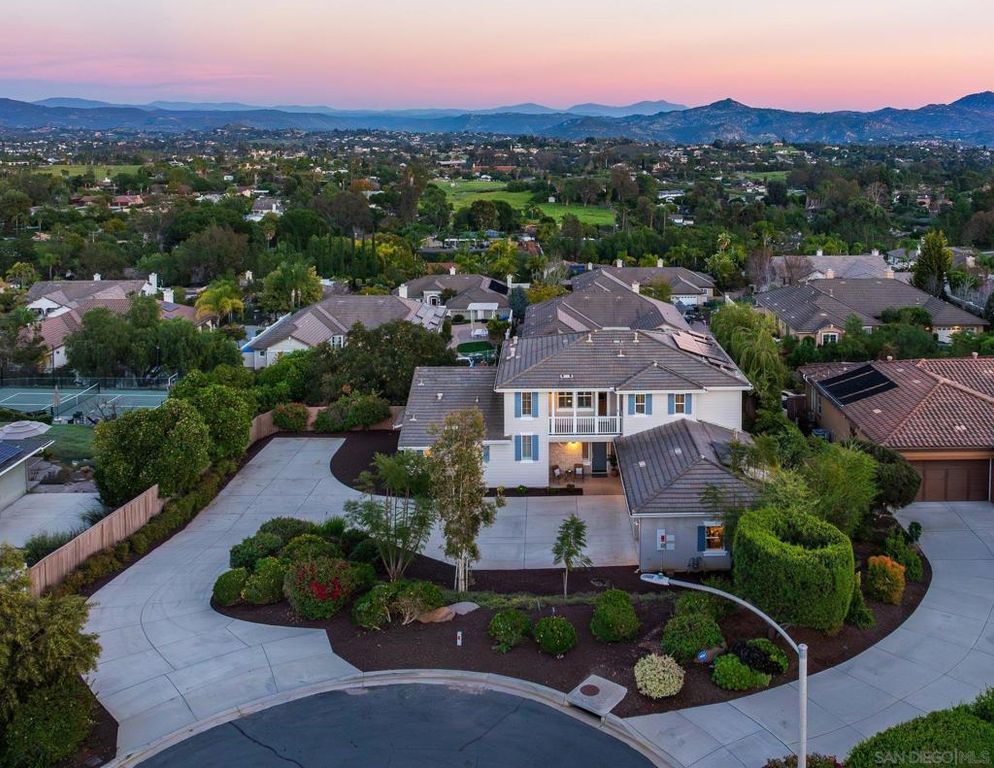 1725 Continental Lane, Escondido, CA 92029