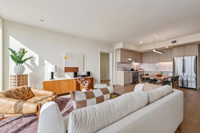 188 W Saint James Street 10804, San Jose, CA 95110