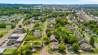 2350 Parkview Ave, Knoxville, TN 37917
