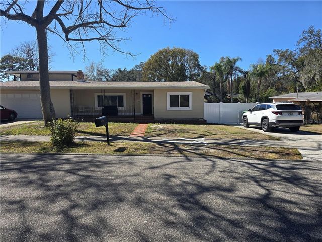 9306 FOREST HILLS DRIVE, Tampa, FL 33612