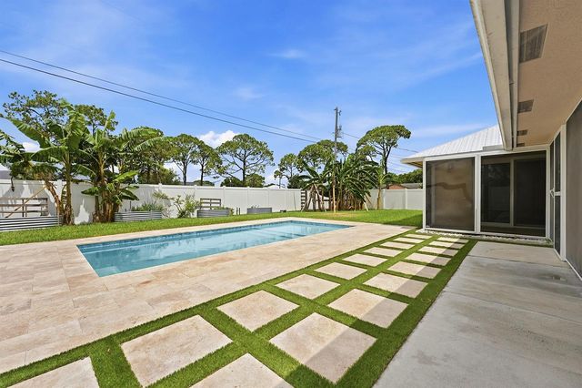 1280 SW Kalevala Drive, Port St. Lucie, FL 34953