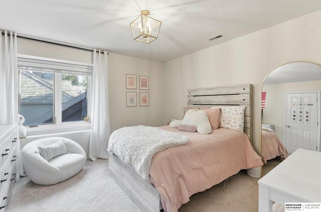 3333 N 129th Circle, Omaha, NE 68164