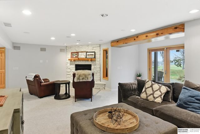 3333 N 129th Circle, Omaha, NE 68164