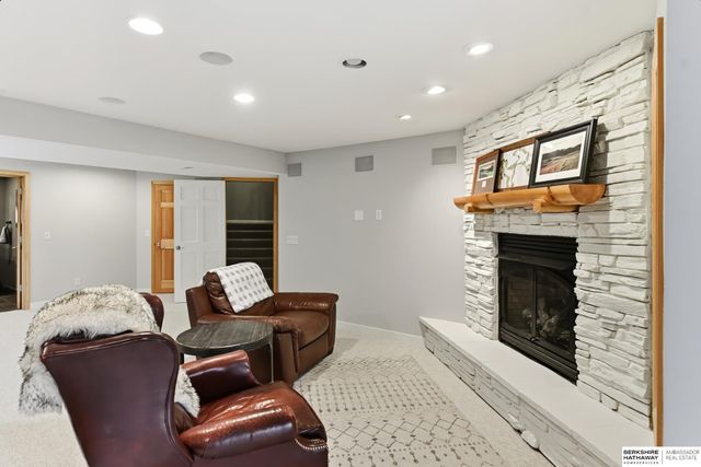 3333 N 129th Circle, Omaha, NE 68164