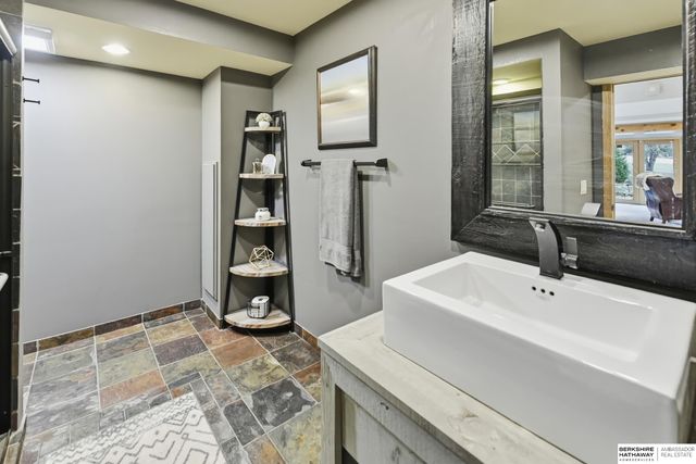 3333 N 129th Circle, Omaha, NE 68164