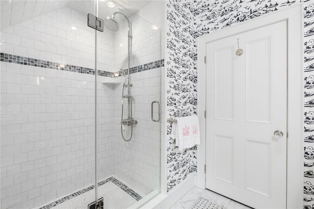 33 Beacon Hill Road, Newport, RI 02840