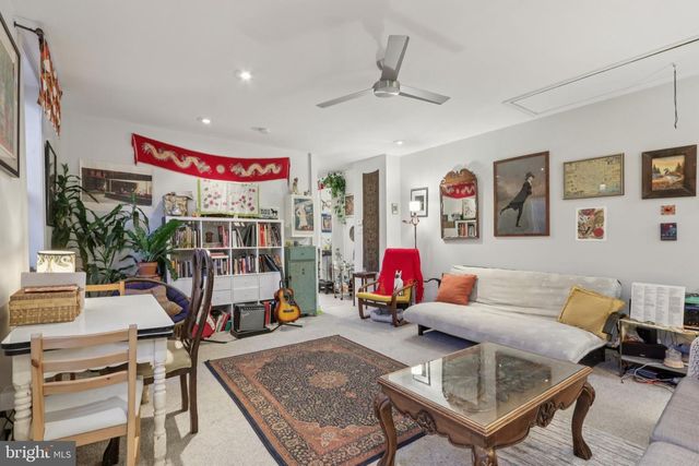 812 S SAINT BERNARD ST, Philadelphia, PA 19143