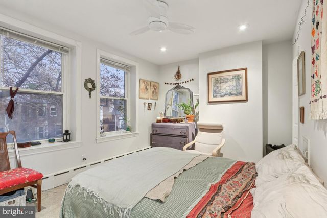 812 S SAINT BERNARD ST, Philadelphia, PA 19143