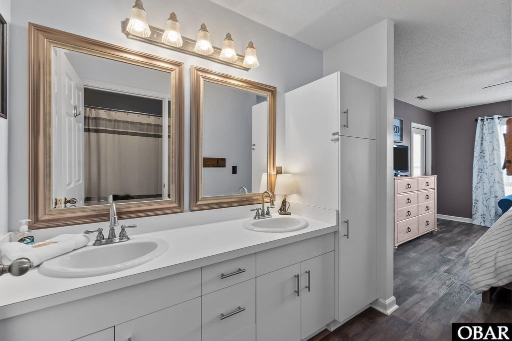 Image 12 of property listing at 813 Pirates Way Unit 813, Manteo, NC 27954