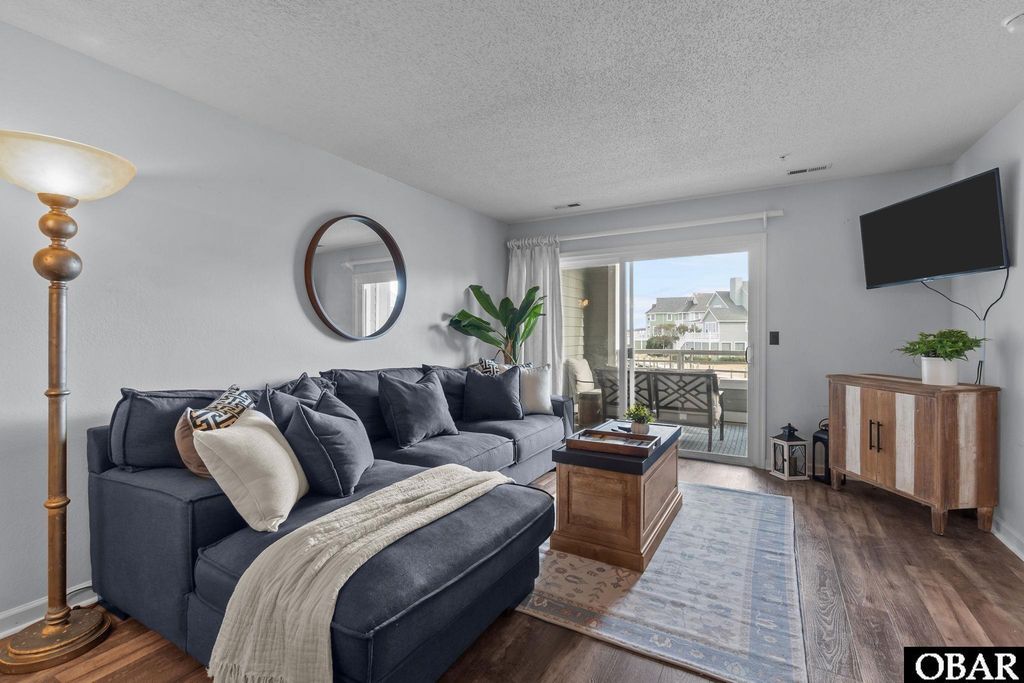 Image 3 of property listing at 813 Pirates Way Unit 813, Manteo, NC 27954