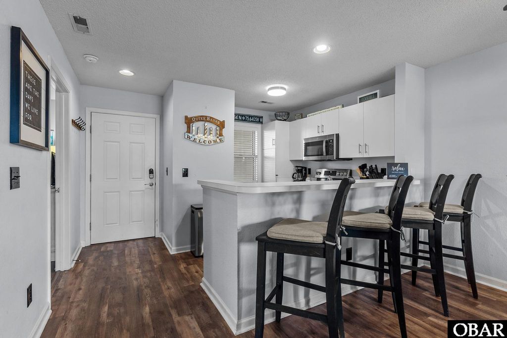 Image 6 of property listing at 813 Pirates Way Unit 813, Manteo, NC 27954