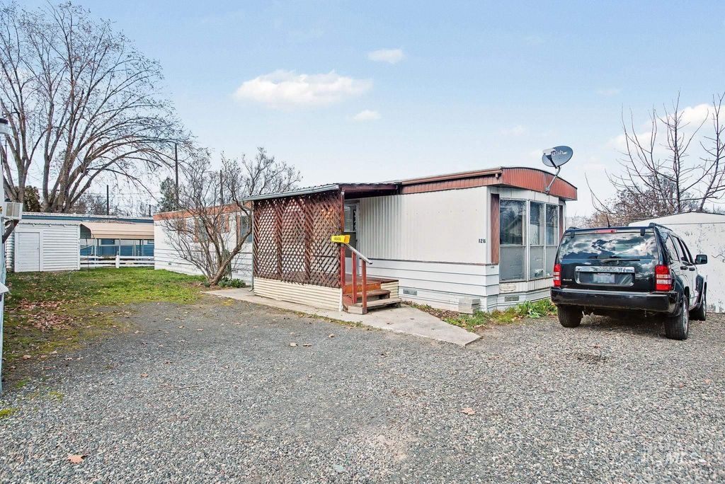 631 Preston Ave 12B, Lewiston, ID 83501