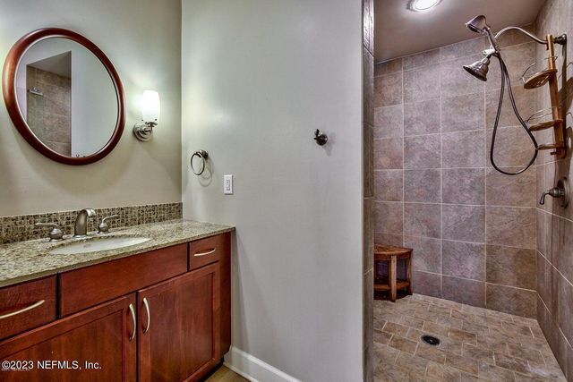 320 1ST Street 811, Jacksonville Beach, FL 32250