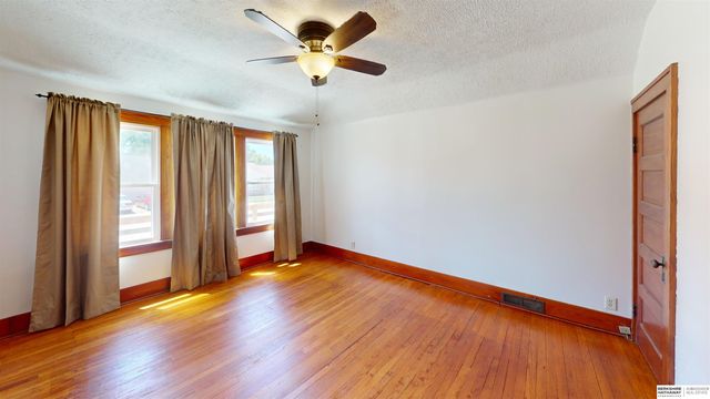 112 E Whittingham Street, Valley, NE 68064