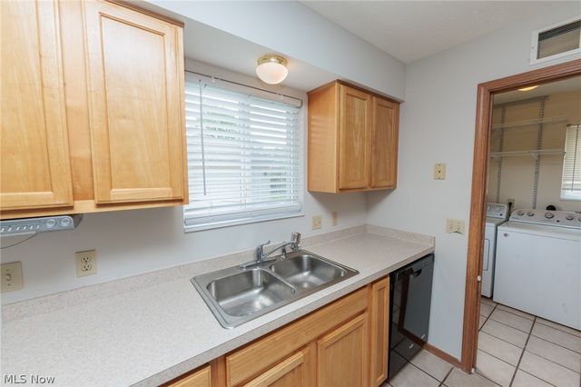 671 Tioga Trail, Willoughby, OH 44094
