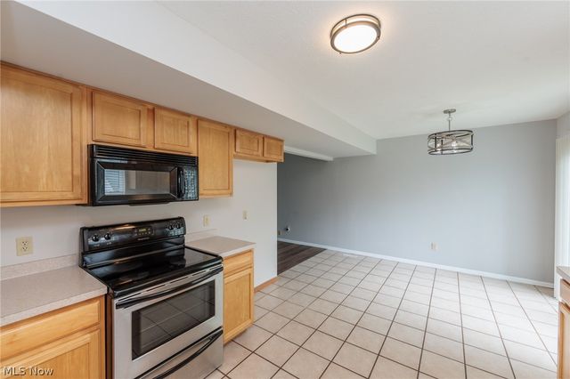 671 Tioga Trail, Willoughby, OH 44094