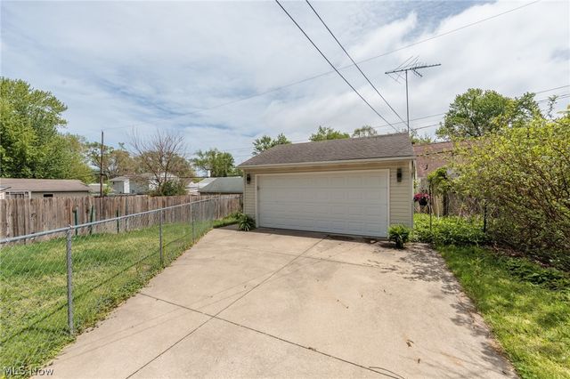 671 Tioga Trail, Willoughby, OH 44094