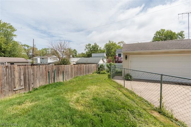 671 Tioga Trail, Willoughby, OH 44094