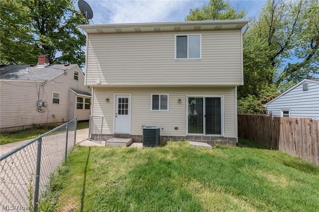 671 Tioga Trail, Willoughby, OH 44094